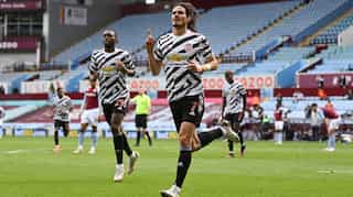 Edinson Cavani extends Manchester United stay with one-year deal