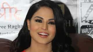 Pakistani actress Veena Malik quotes Adolf Hitler on Twitter amid Israel-Palestine tensions, deletes tweet later