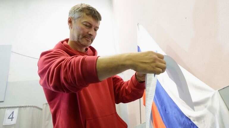 Russia jails former mayor Roizman over tweets in support of Navalny ...