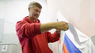 Russia jails former mayor Roizman over tweets in support of Navalny