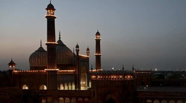 People celebrate Eid-ul-Fitr, offer namaz at home amid COVID-19 lockdown People celebrate Eid-ul-Fitr, offer namaz at home amid COVID-19 lockdown