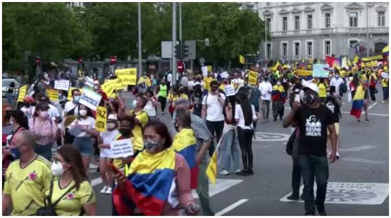Colombians in Madrid march to support protests in home country Colombians in Madrid march to support protests in home country