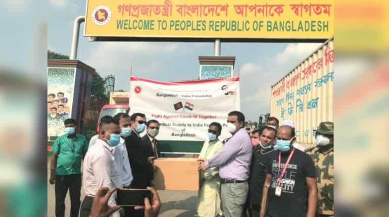 Covid crisis: Bangladesh sends second consignment of aid to India Covid crisis: Bangladesh sends second consignment of aid to India