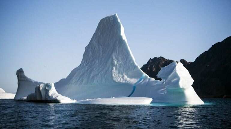 It rains instead of snow on Greenland summit for first time ever