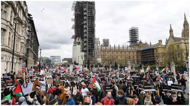 Thousands march in Britain to show support for Palestine Thousands march in Britain to show support for Palestine