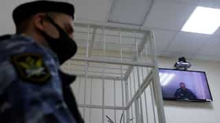 Putin critic Alexei Navalny sues prison for censoring his newspapers