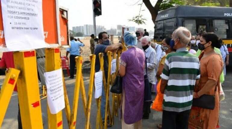 Government issues guidelines on vaccinating elderly, differently-abled near home
