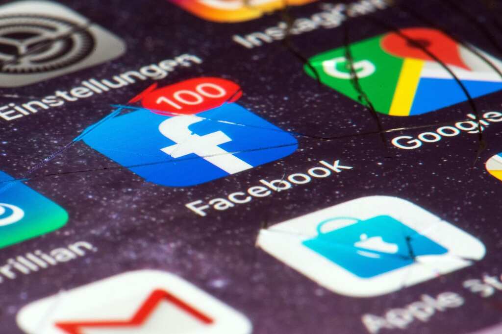 Russia fined Twitter, Facebook and Google for not deleting banned content