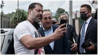 Turkish foreign minister meets Muslim community in Greece