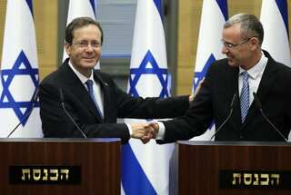 Isaac Herzog elected Israel president as opposition scrambles to unseat PM Netanyahu
