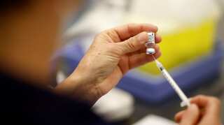 Millionaire couple who manipulated vaccine queue fined C$2,300