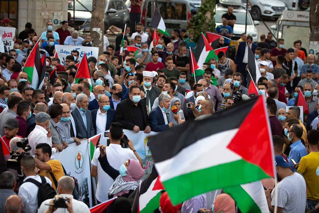 Palestinians see little difference in old and new Israeli leaders, dismisses 'govt of change'