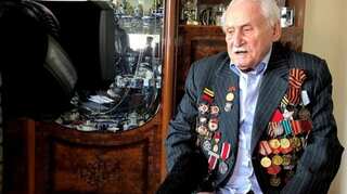 David Dushman, last surviving Auschwitz liberator, dies aged 98