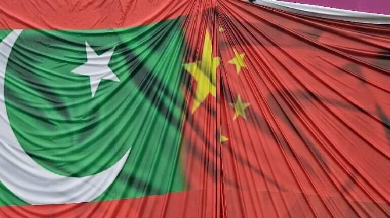 Chinese companies to invest $15 bn in Pakistan's petrochemical sector