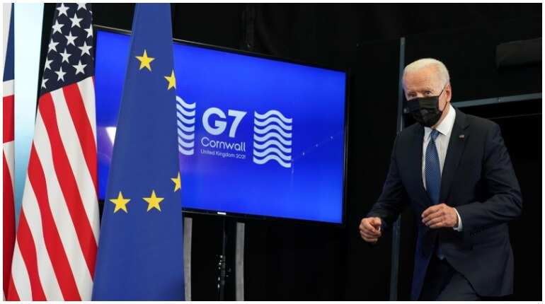 Biden says 'autocrat' Putin's Russia might be weaker than it seems Biden says 'autocrat' Putin's Russia might be weaker than it seems