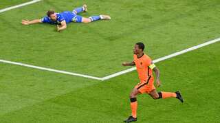 Football: Denzel Dumfries header secures Dutch win after Ukraine fightback