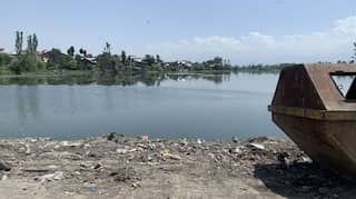 Local residents bring back a dead lake in Srinagar