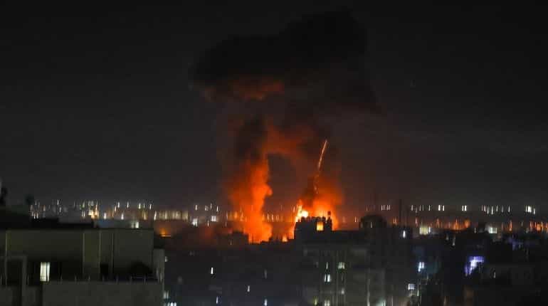 Israel carries out fresh airstrike in response to Palestinian arson balloons Israel carries out fresh airstrike in response to Palestinian arson balloons