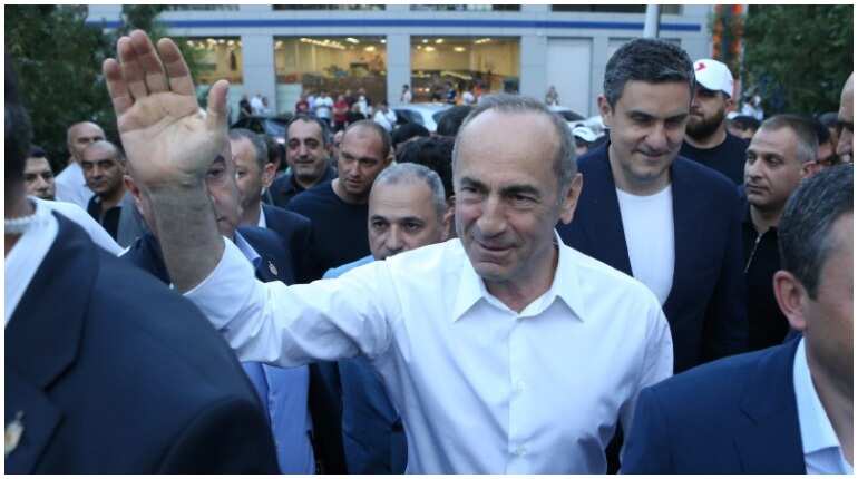 At least 20,000 rally for Armenia opposition leader ahead of polls: Report