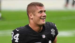 Raiders' Carl Nassib comes out as NFL's first openly gay player