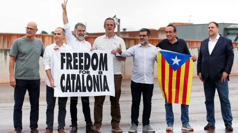 Spain: Pardoned separatists leave jail demanding 'freedom for Catalonia'
