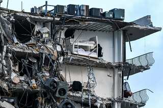 Possible failure point emerges in Miami area building collapse