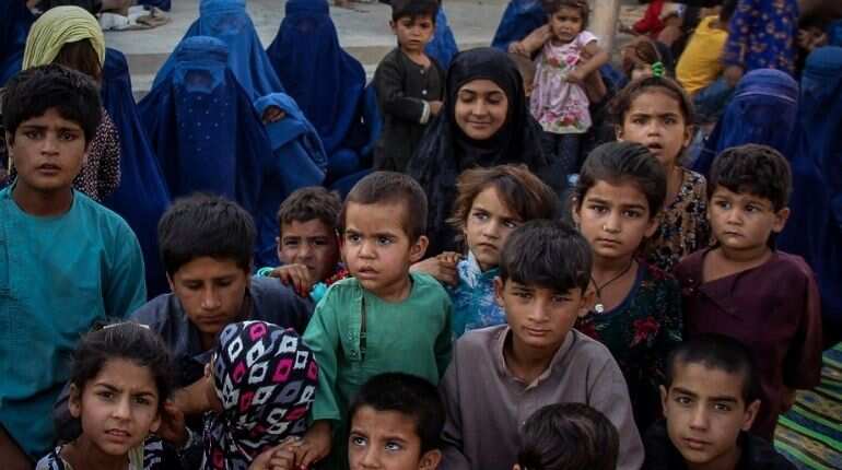 Thousands displaced by fighting around northern Afghan city Thousands displaced by fighting around northern Afghan city