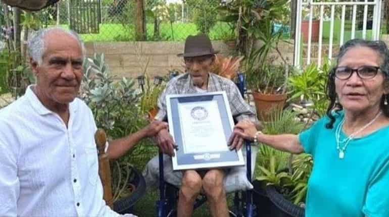 At 112 years, Puerto Rico's Emilio Flores Marquez wins the title of 'World's oldest man' At 112 years, Puerto Rico's Emilio Flores Marquez wins the title of 'World's oldest man'