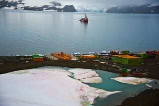 As US & Canada experience heatwave, UN confirms record heat in Antarctica