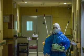 Lebanon can't handle next COVID-19 wave: hospital chief