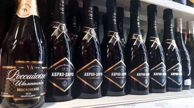 'Champagne is French': Ministers denounce Russia 'sparkling wine' law