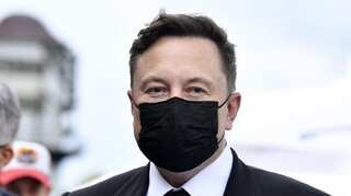 'Abuse of power': Tesla shareholders accuse CEO Elon Musk of rescuing his investment in SolarCity