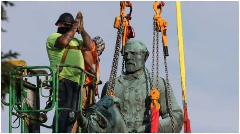 US: Charlottsville statue at the centre of deadly 2017 protests removed