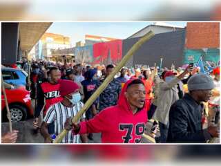 Jacob Zuma supporters take violence to South Africa's commercial hub