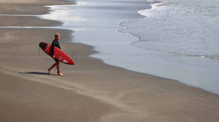 Olympic Games: Tokyo eyes typhoon forecast, but surfers say bring it on