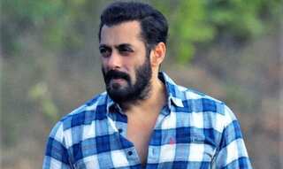 Salman Khan sings 'Lag Jaa Gale' in emotional tribute to Lata Mangeshkar