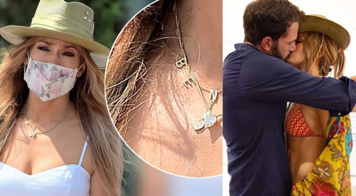 True romance? Jennifer Lopez steps out wearing necklace with Ben Affleck's name True romance? Jennifer Lopez steps out wearing necklace with Ben Affleck's name