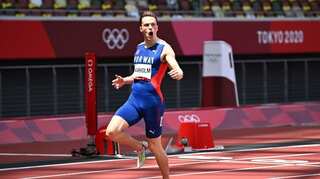 Tokyo Olympics athletics: Karsten Warholm destroys world record to win 400m hurdles gold