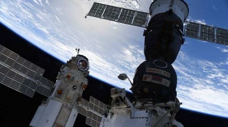 International Space Station mistakenly rotates by 57 degrees as film shooting continues