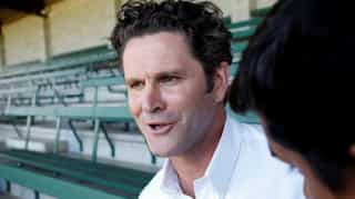 Cricket: Former New Zealand all-rounder Chris Cairns on life support - Reports