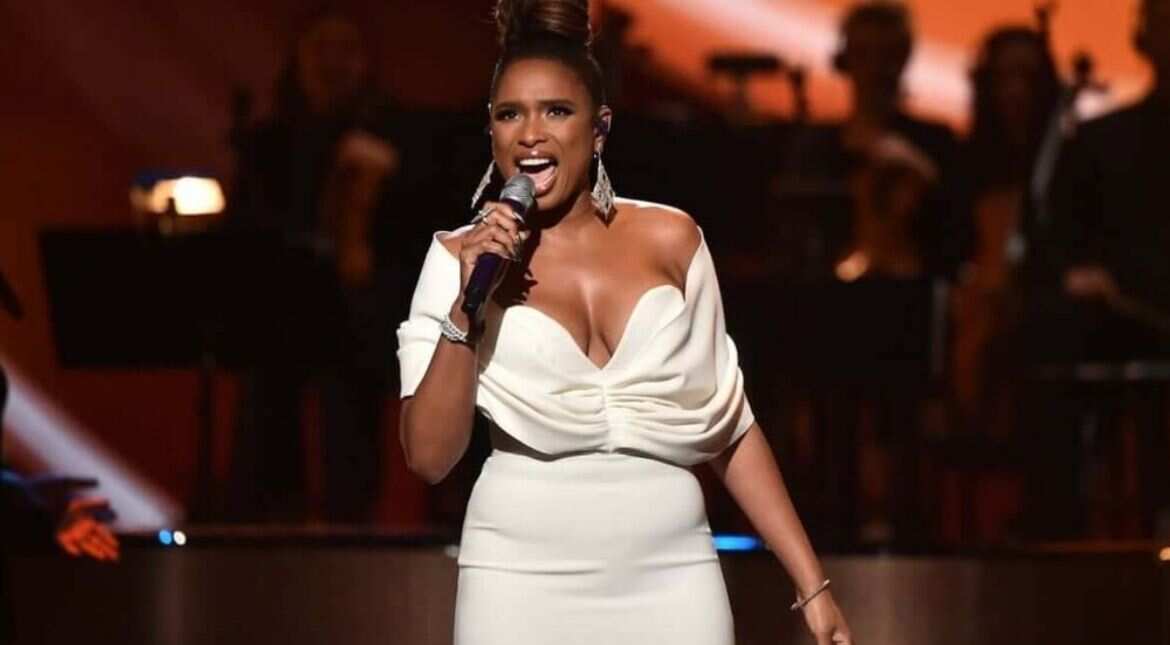 Jennifer Hudson shoulders Aretha Franklin's demons in biopic 'Respect' Jennifer Hudson shoulders Aretha Franklin's demons in biopic 'Respect'
