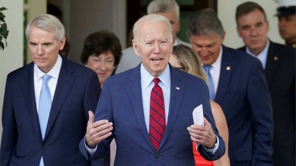 Senate passes $1.2 trillion bipartisan infra Bill