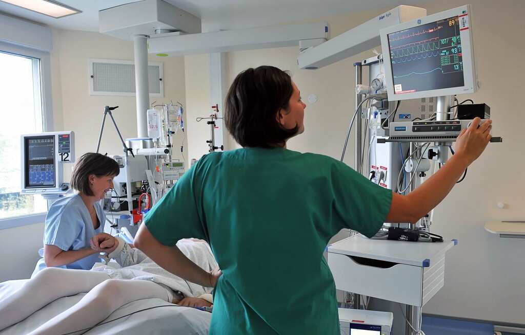 Bid to fight medical staff shortage in UK