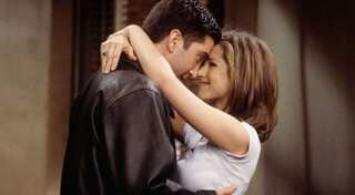 Ross and Rachel dating? 'Friends' fans can't keep calm as Jennifer Aniston- David Schwimmer rumours go viral