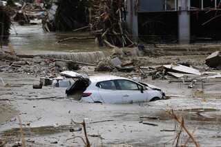 Death toll in Turkey's flash floods soars to 27