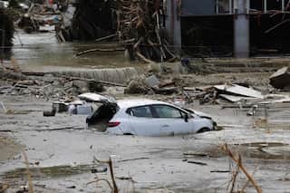 Death toll in Turkey's flash floods soars to 27