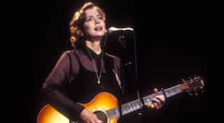 Nanci Griffith, Grammy-winning folk singer-songwriter, dies at 68