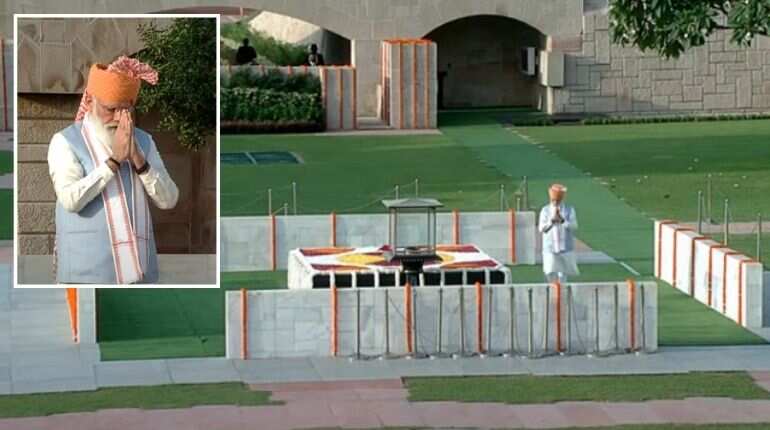 PM Modi pays tribute to Mahatma Gandhi at Rajghat