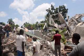 Quake death toll surges to 1,297 in Haiti as rescue efforts continue 