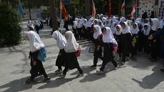 Afghan girls return to school in Herat after Taliban takeover